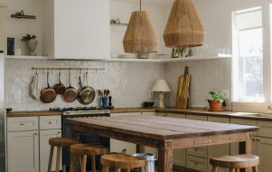 Farmhouse Style Interior