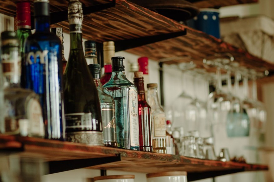 Open bar shelving