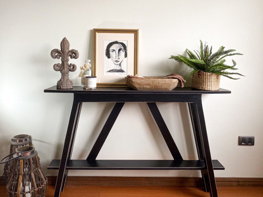Console table