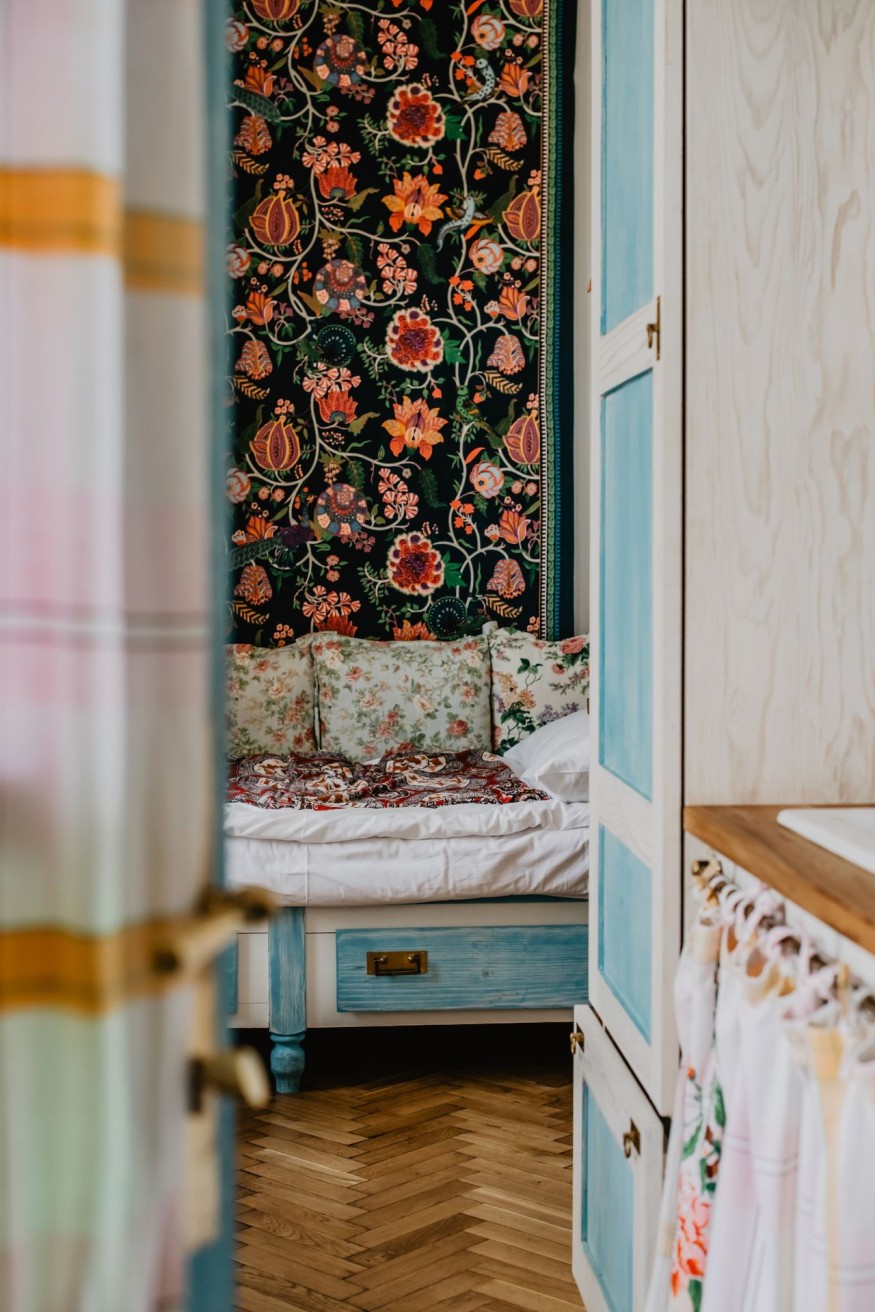 Pattern sandwiching