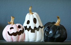 Halloween decor